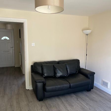 House Number 4 Sleeps Up To 4 With Smart Tvs In Every Room Wellington  Exteriér fotografie