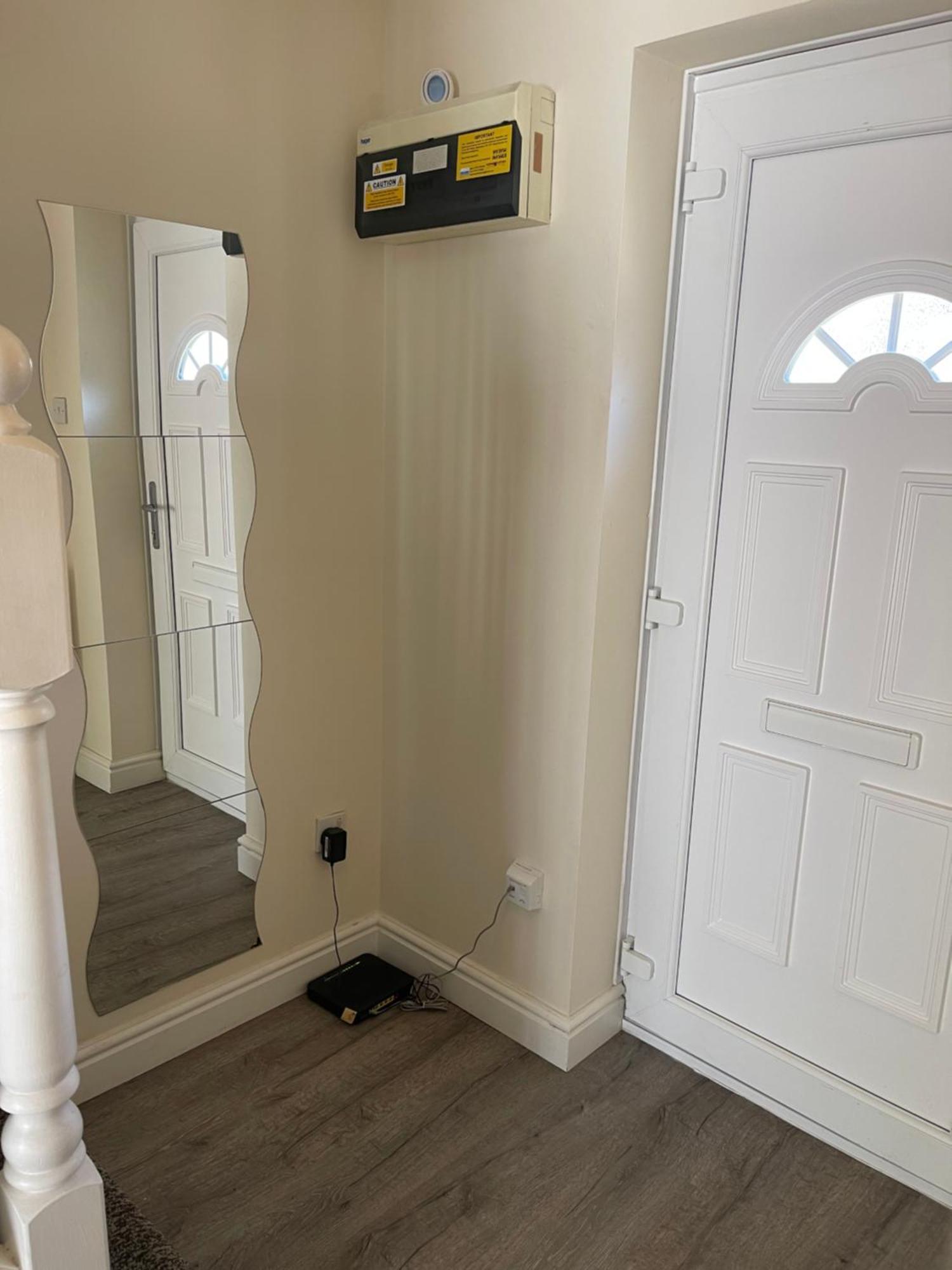 House Number 4 Sleeps Up To 4 With Smart Tvs In Every Room Wellington  Exteriér fotografie