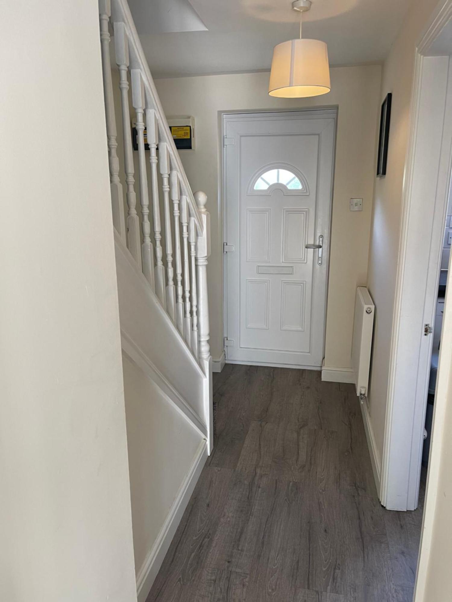 House Number 4 Sleeps Up To 4 With Smart Tvs In Every Room Wellington  Exteriér fotografie